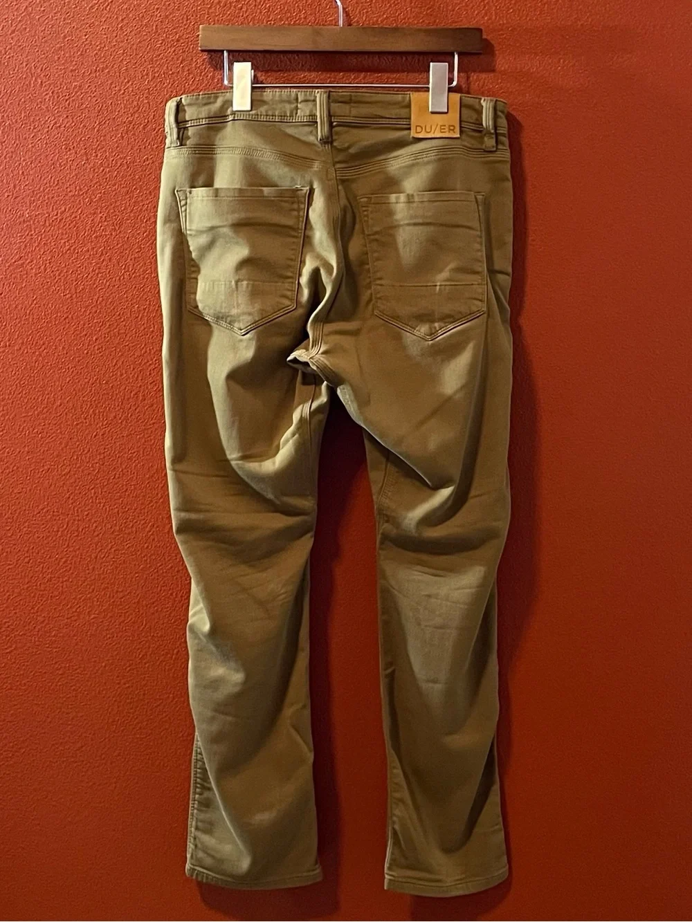 DU/ER Men’s No Sweat Relaxed Fit Taper Recreation Comfort Workwear Pants